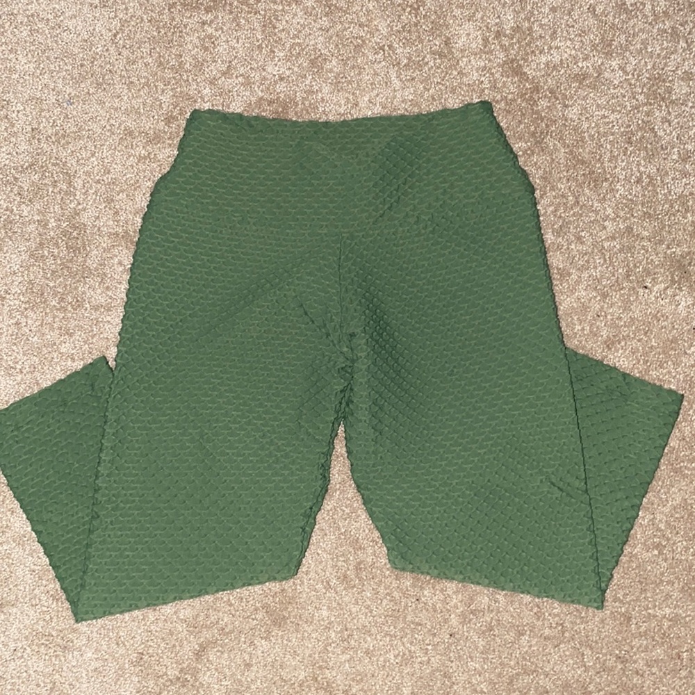 Booty by Brabants (BBB) Croco Skin Leggings - Cropped Sage